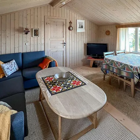 2 Bedroom Gorgeous In Holiday home